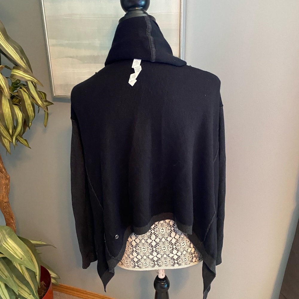Lululemon reversible cabin yogi hooded sweater with thumb holes - Picture 2 of 12
